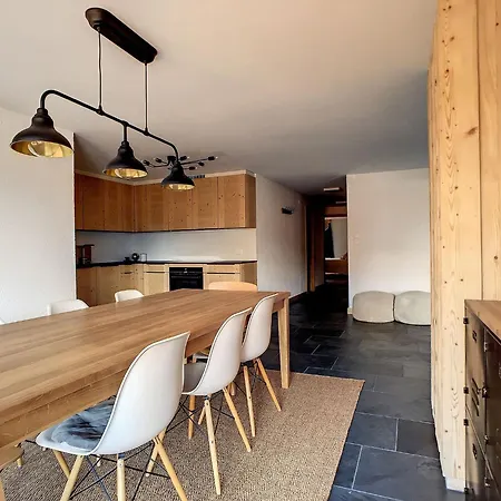 Ambassador 103 * וורבייה