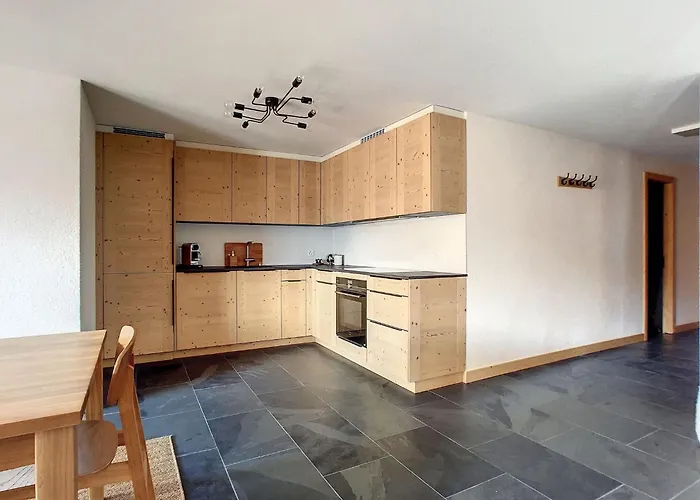 Ambassador 103 Apartment *