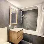 Apartment Ambassador 103 *